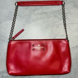 Kate Spade   Holiday Red Shoulder bag  Leather Chain detailed strap   Gold tone